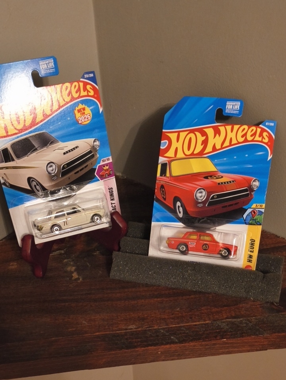 Hot Wheels Rare Find! Pair Of Lotus Cortinas From 2 Series Cool!
